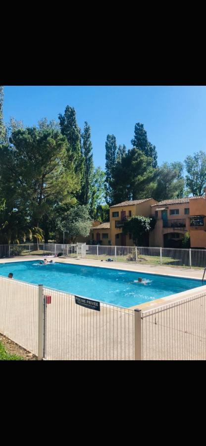 Appartement Village 9 En Residence De Vacances En Camargue Arles Exteriér fotografie